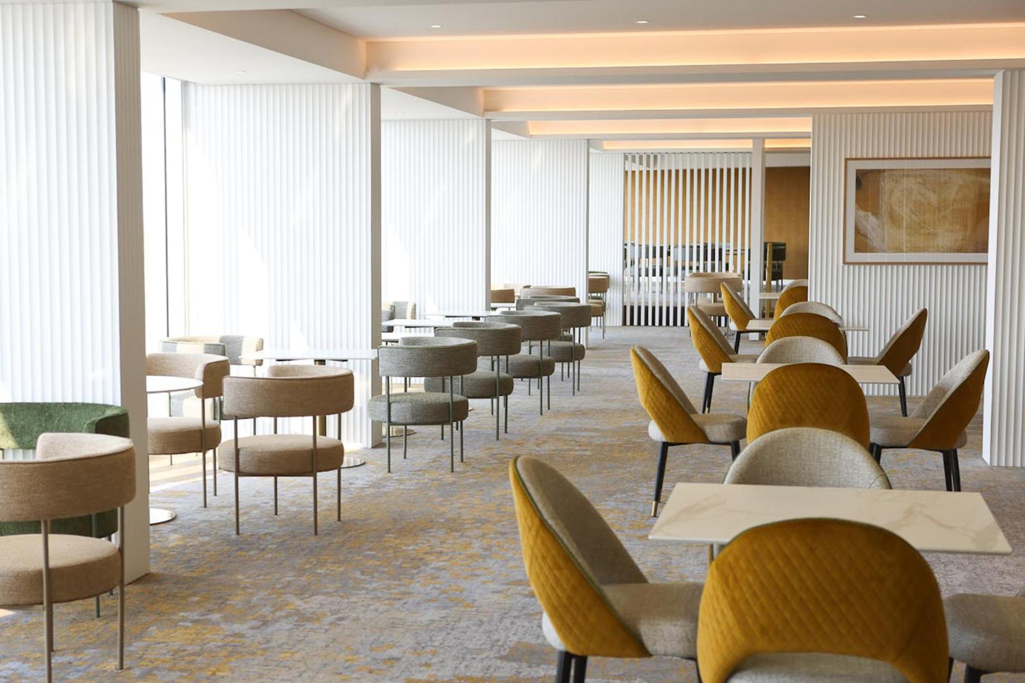 فندق آر إيه سي في رويال باينز ريزورت غولد كوست Benowa المظهر الخارجي الصورة The Club lounge at London Heathrow Airport